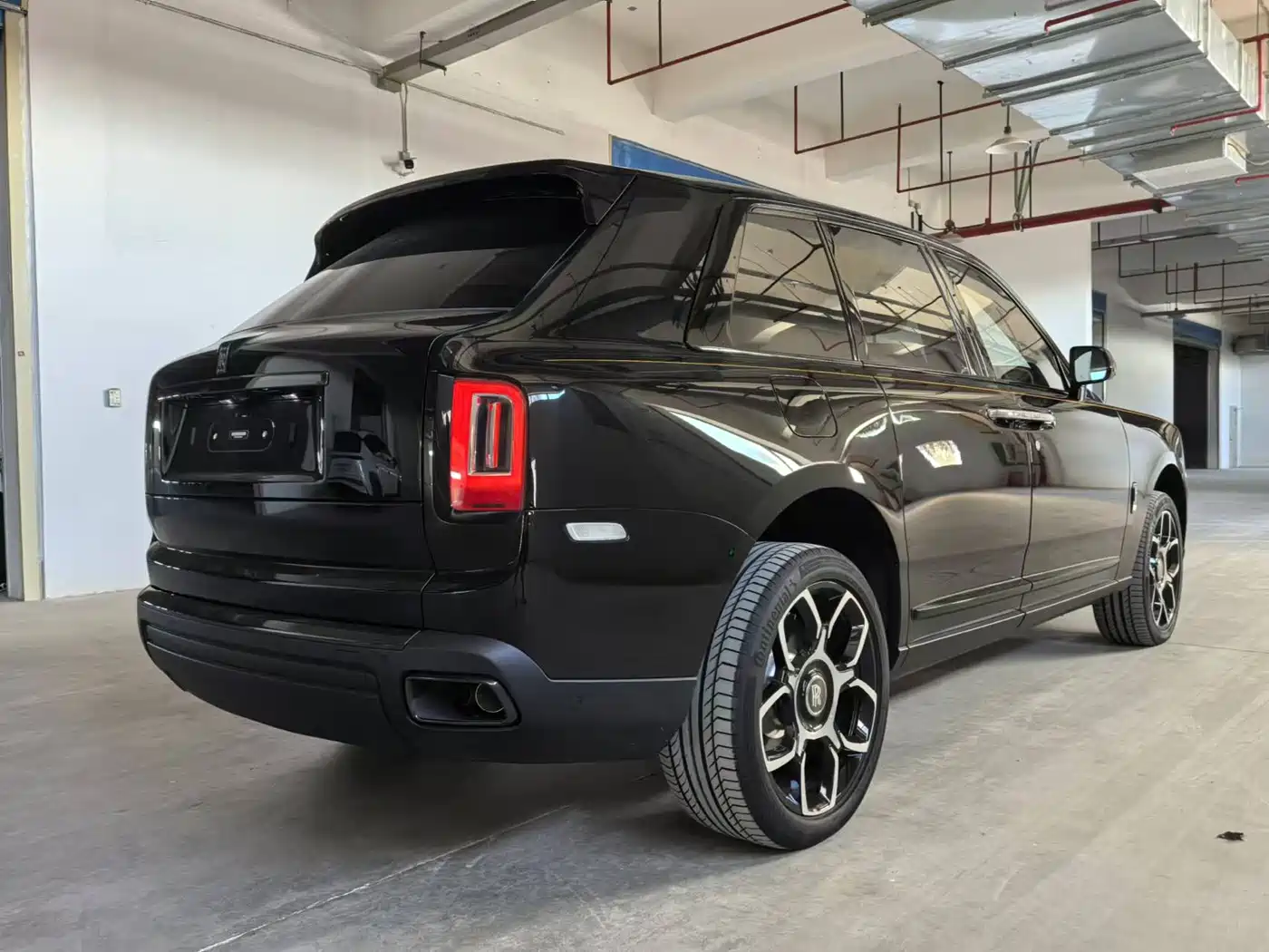 Rolls-Royce Cullinan 2024 Black Badge фото 5