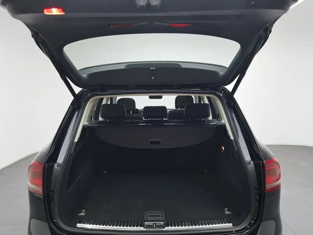 Фото 16 - Volkswagen Touareg