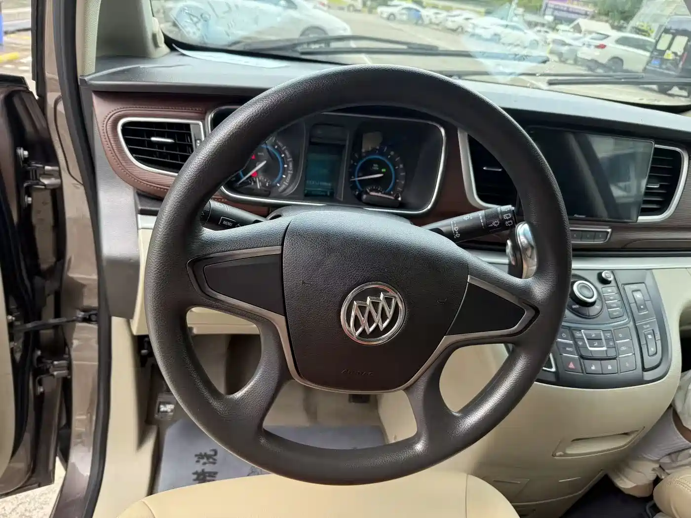 Buick GL8 2014 2.4L CT Luxury Business Comfort фото 25
