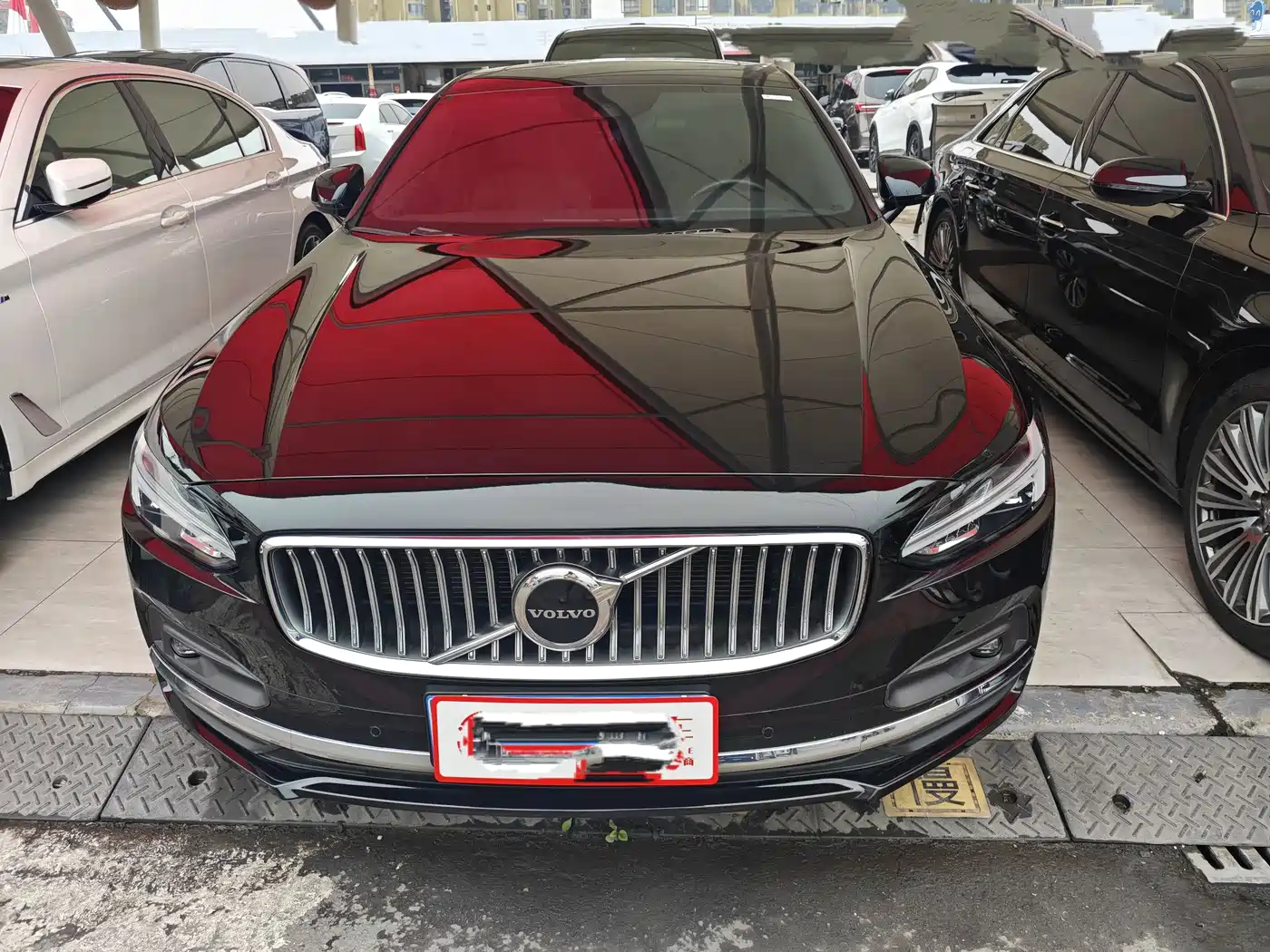 Volvo S90 2021 Model B5 Inscription Luxury Edition фото 2