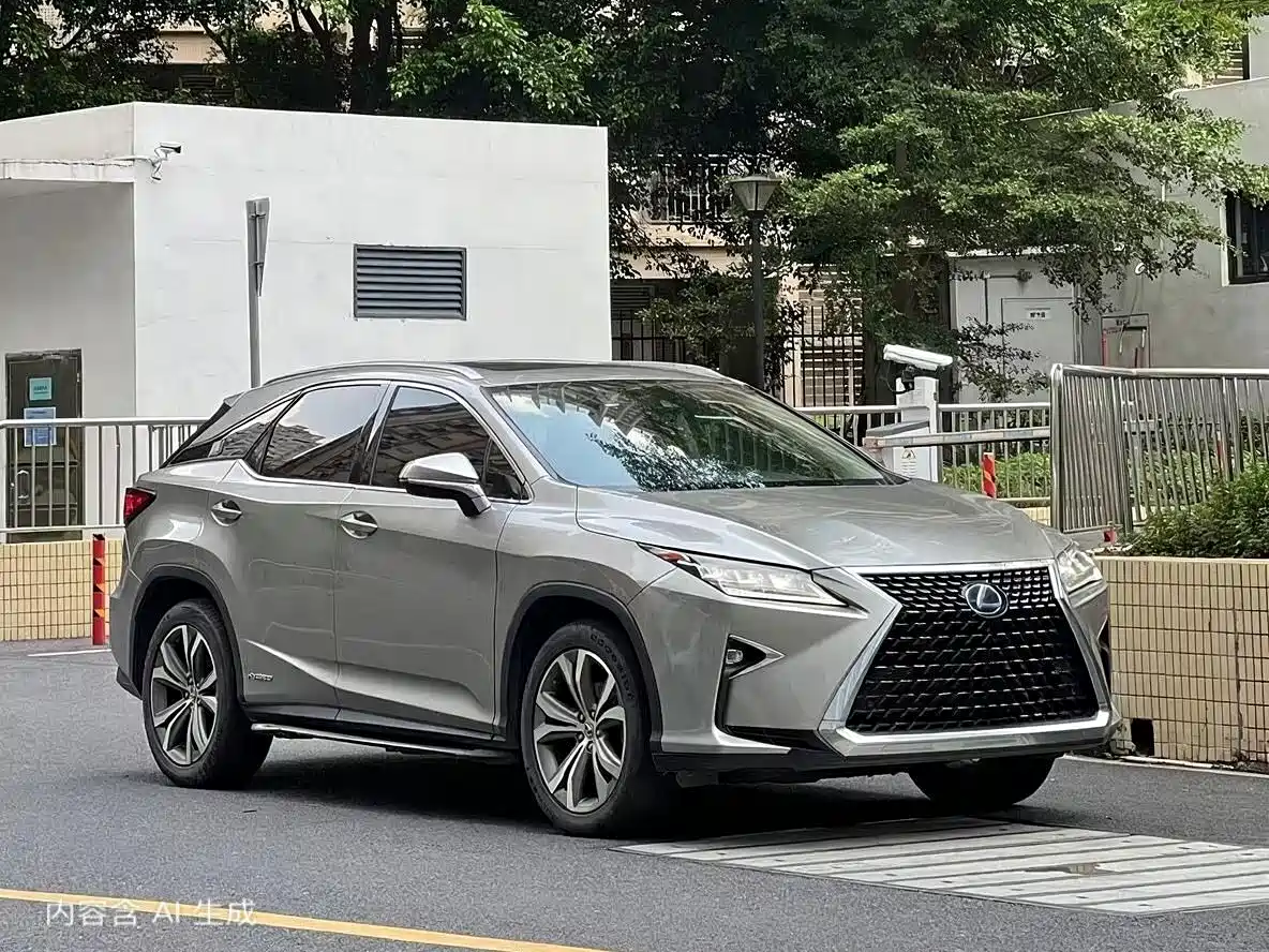 Фото 1 - Lexus RX