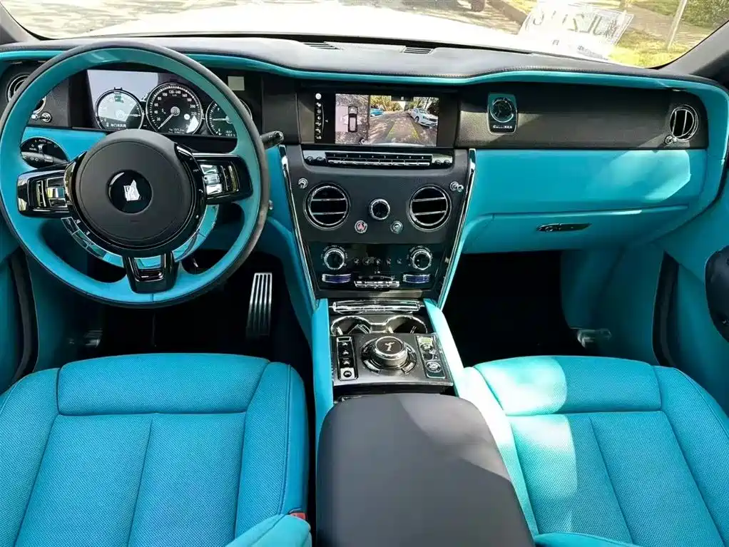 Rolls-Royce Cullinan 2025 2024 4-Seater
