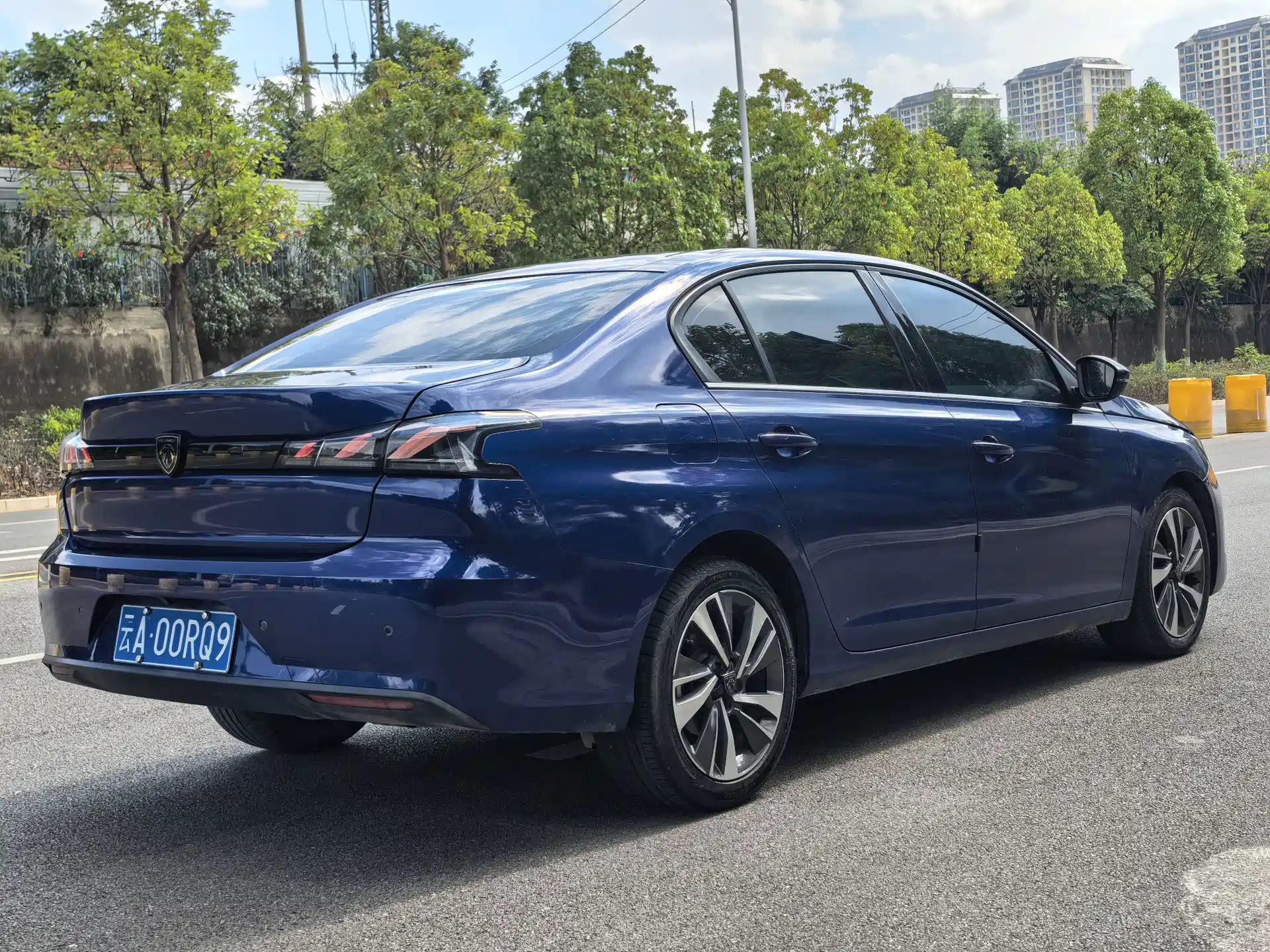 Photo 5 - Peugeot 408