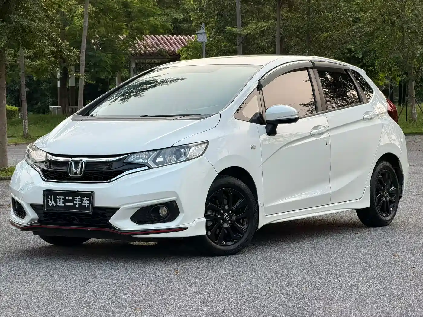 Фото 1 - Honda Fit