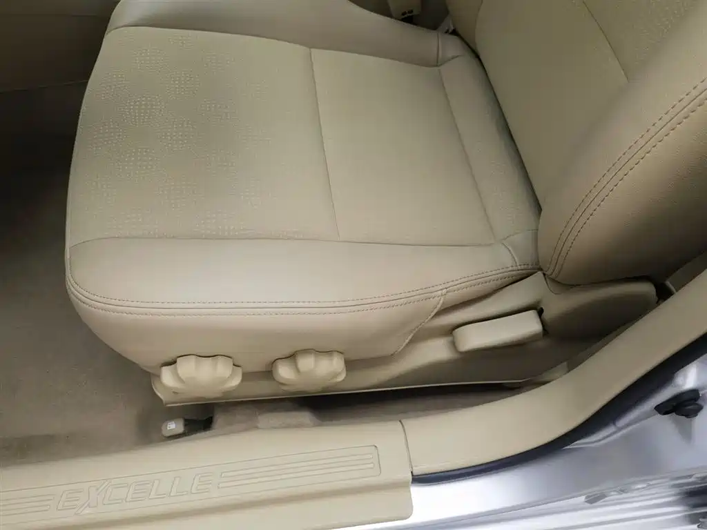 Buick Excelle 2013 1.5L Automatic Classic фото 20