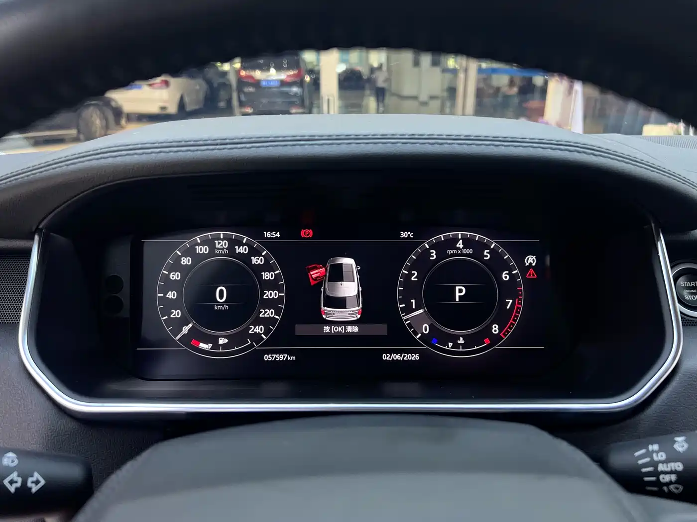 Land Rover Range Rover 2021 3.0 L6 Golden Age Edition фото 12
