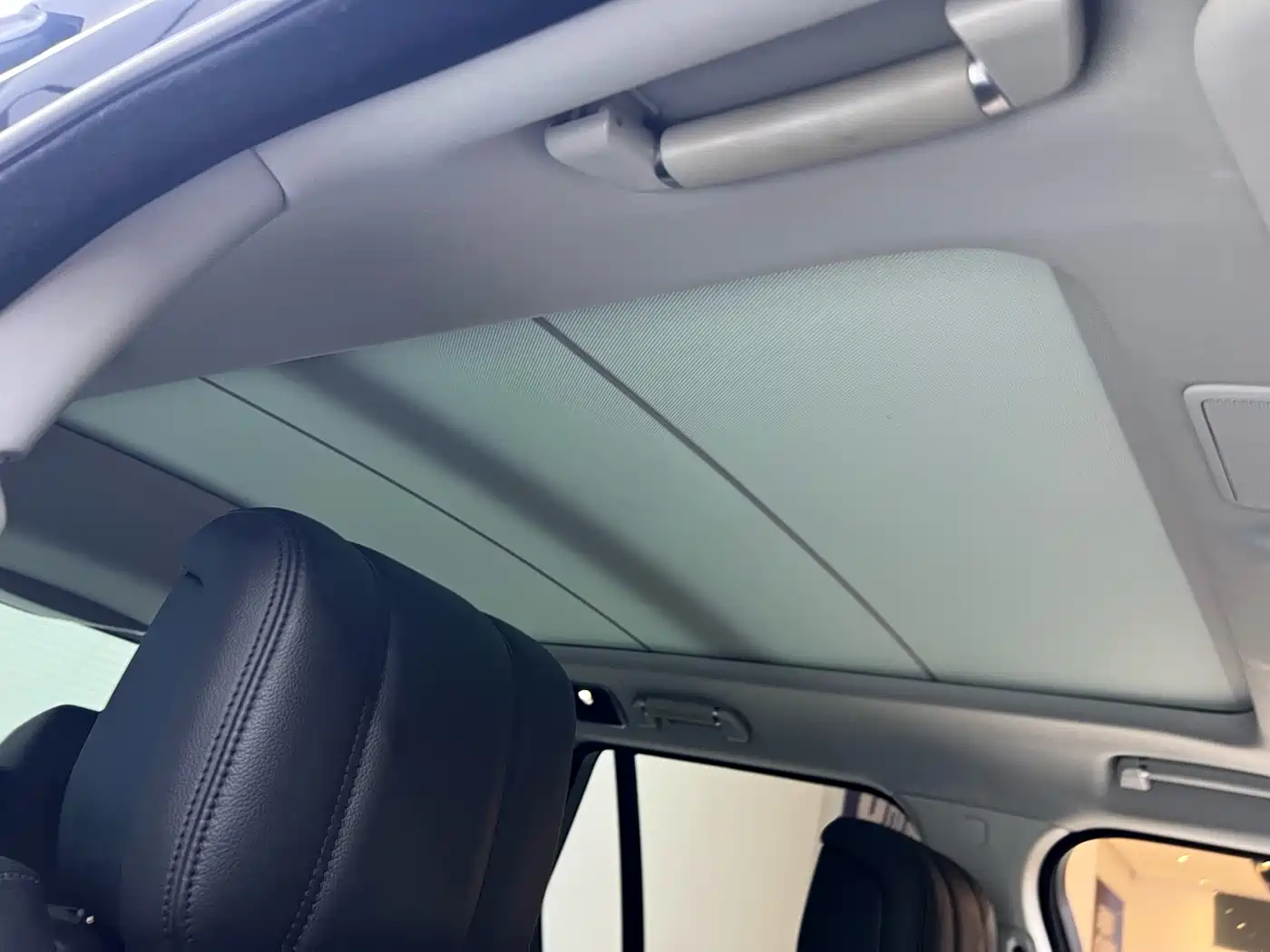 Land Rover Range Rover 2021 3.0 L6 Golden Age Edition фото 25