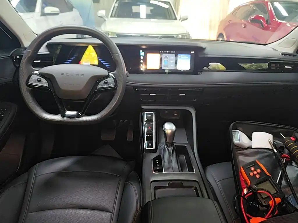 Roewe i5 2025 2023 1.5L CVT Luxury Edition