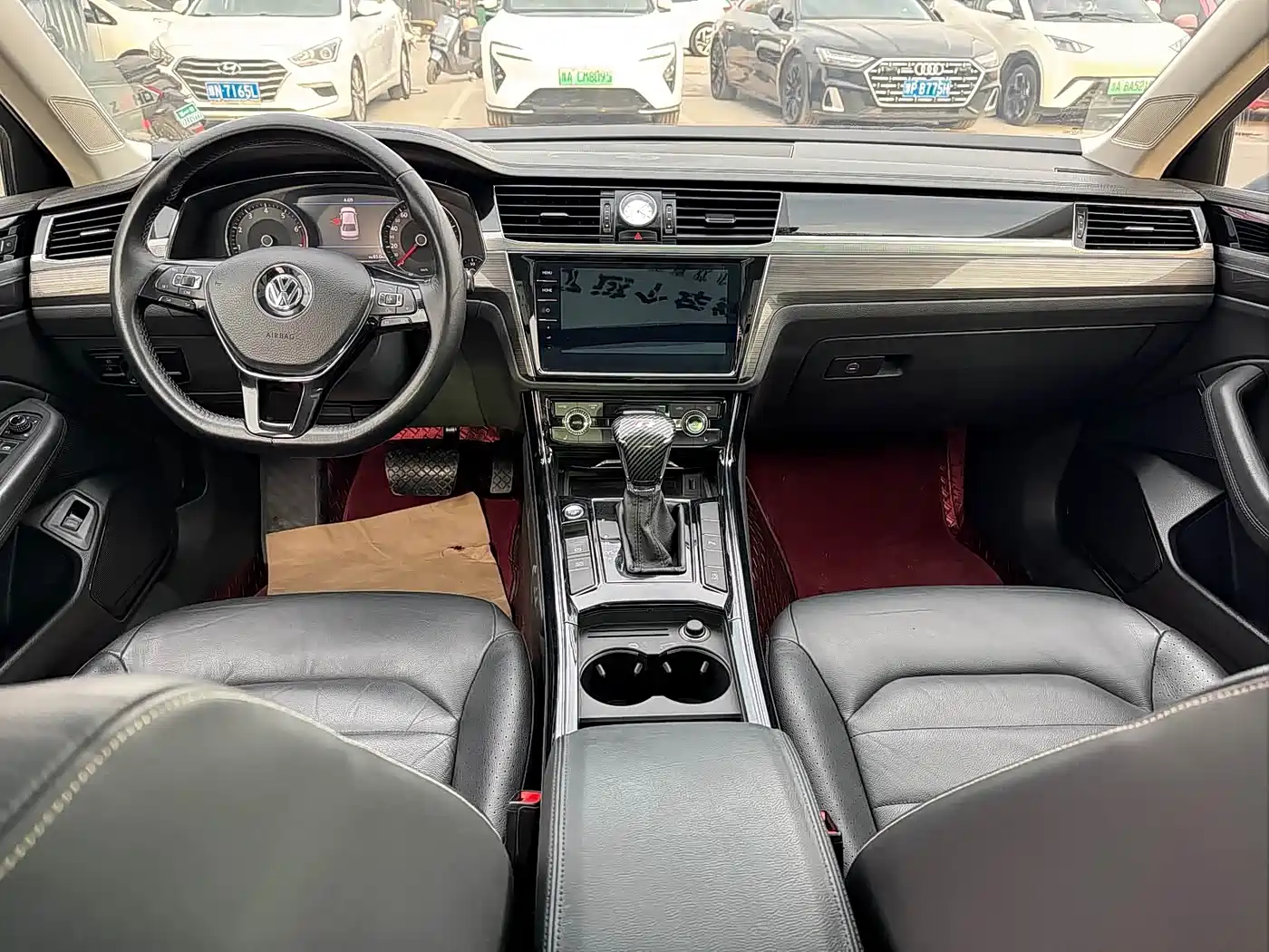 Volkswagen Phideon 2018 Facelift 380TSI FWD Business фото 13