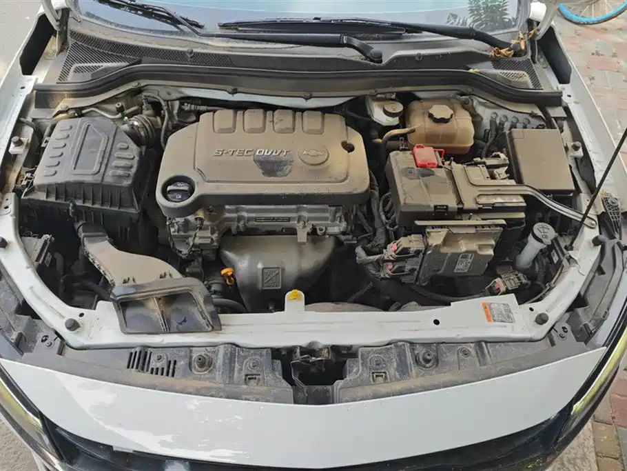 CHEVROLET CRUZE