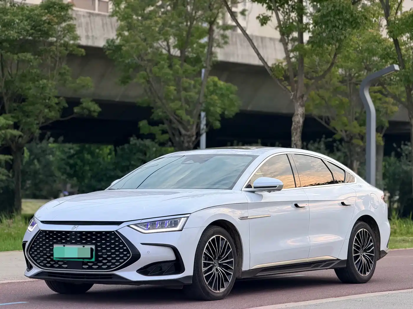 BYD Han 2023 DM-i Champion Edition 121KM Honor