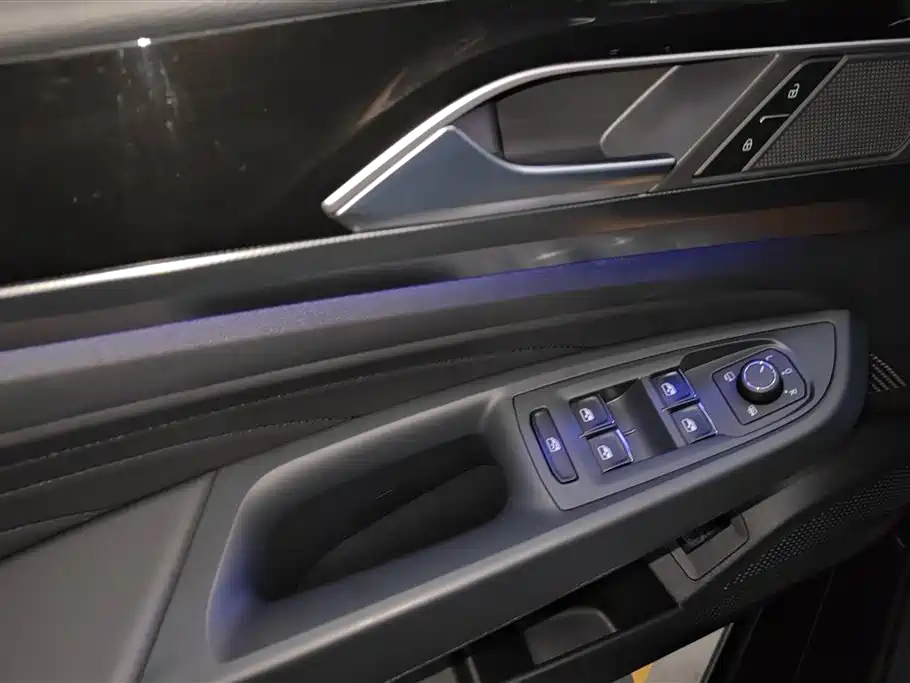 Volkswagen Passat 2024 380TSI Dragon Glory Edition фото 7