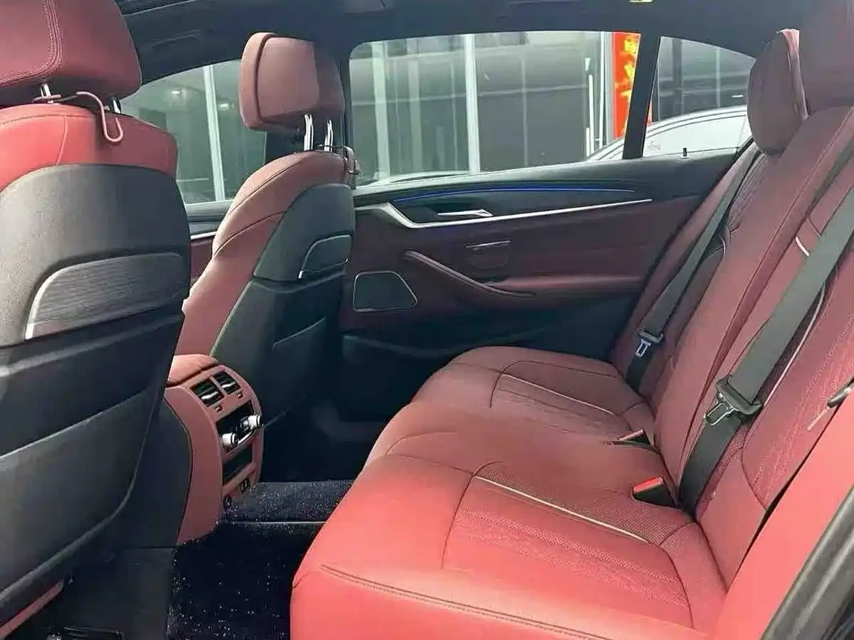 Фото 6 - BMW 5 Series