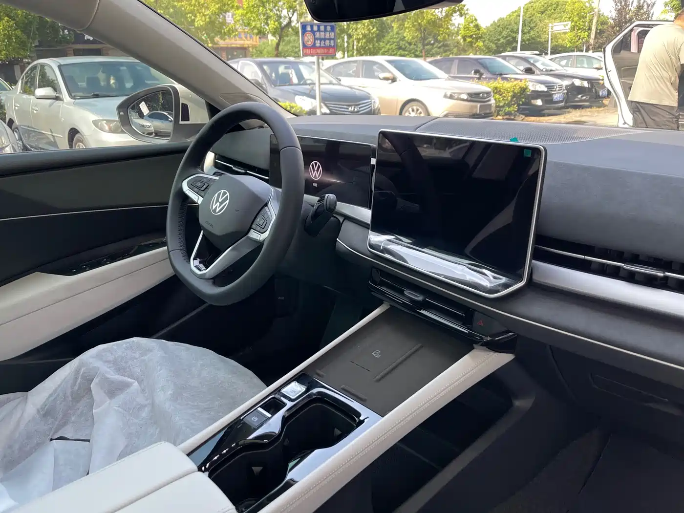 Volkswagen Sagitar 2026 2025 300TSI DSG Mid-range Edition