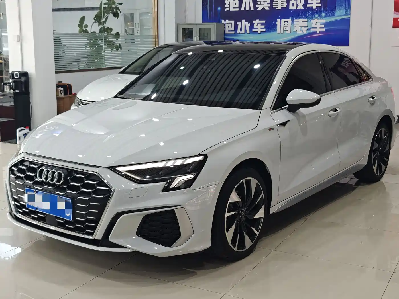Audi A3 2024 Model A3L Limousine 35 TFSI Fashion Elegance