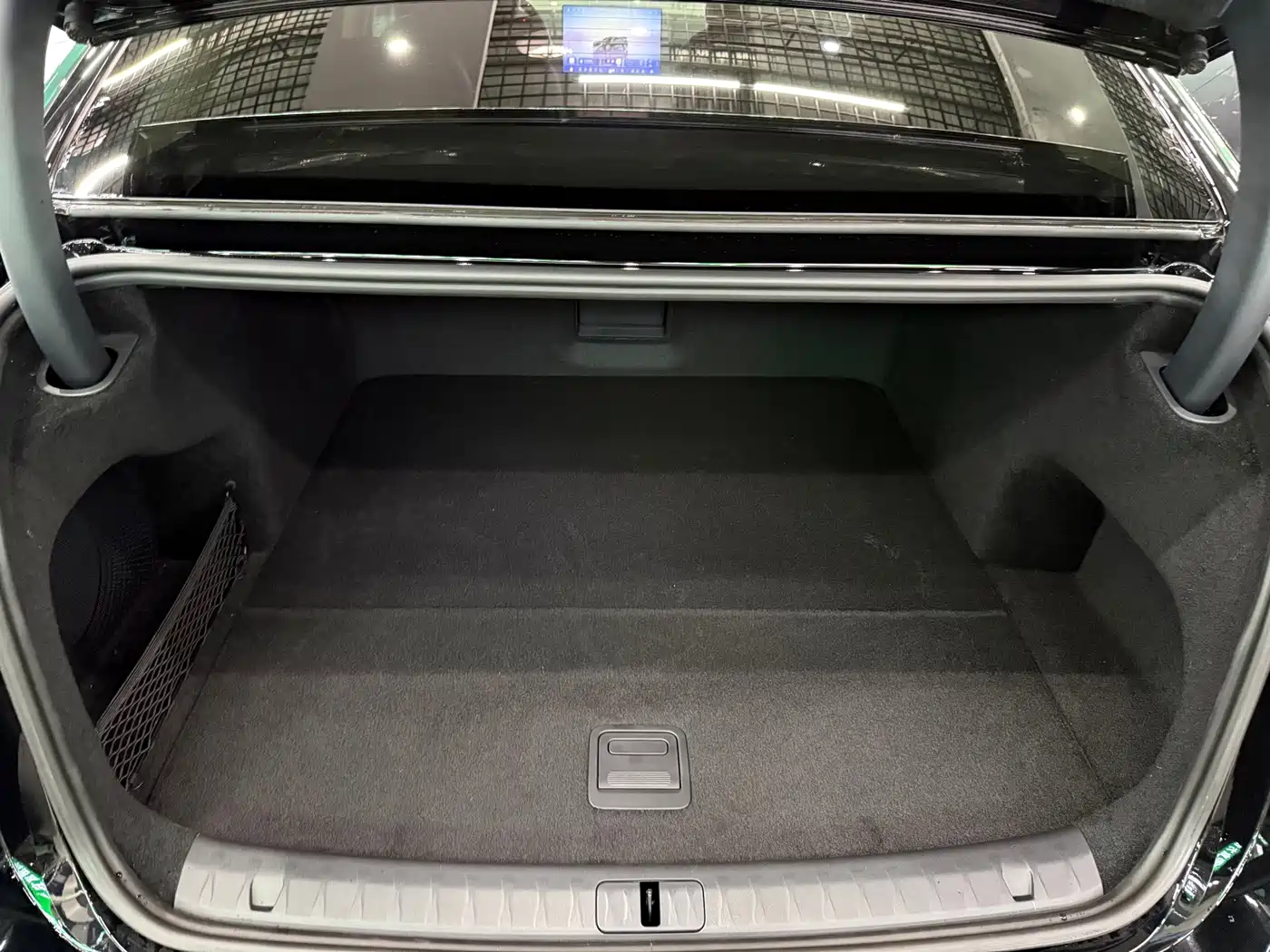 Voyah Auto VOYAH Zhuiguang L 2025 2025 Mid-configuration Model