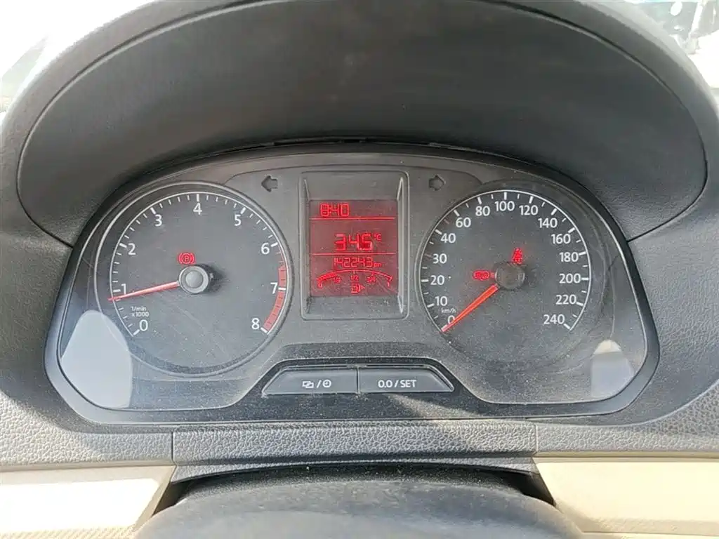 Volkswagen Jetta 2015 Value Edition 1.6L Manual Fashion фото 5
