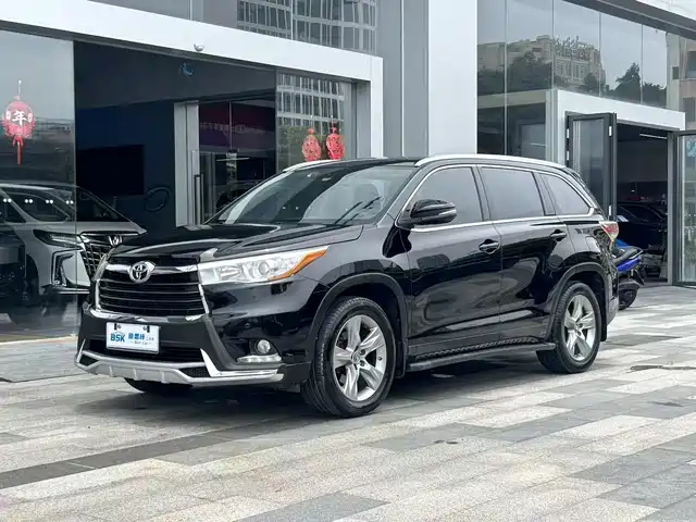 Toyota Highlander 2017 2.0T 4WD Premium 7-Seater — фото 1