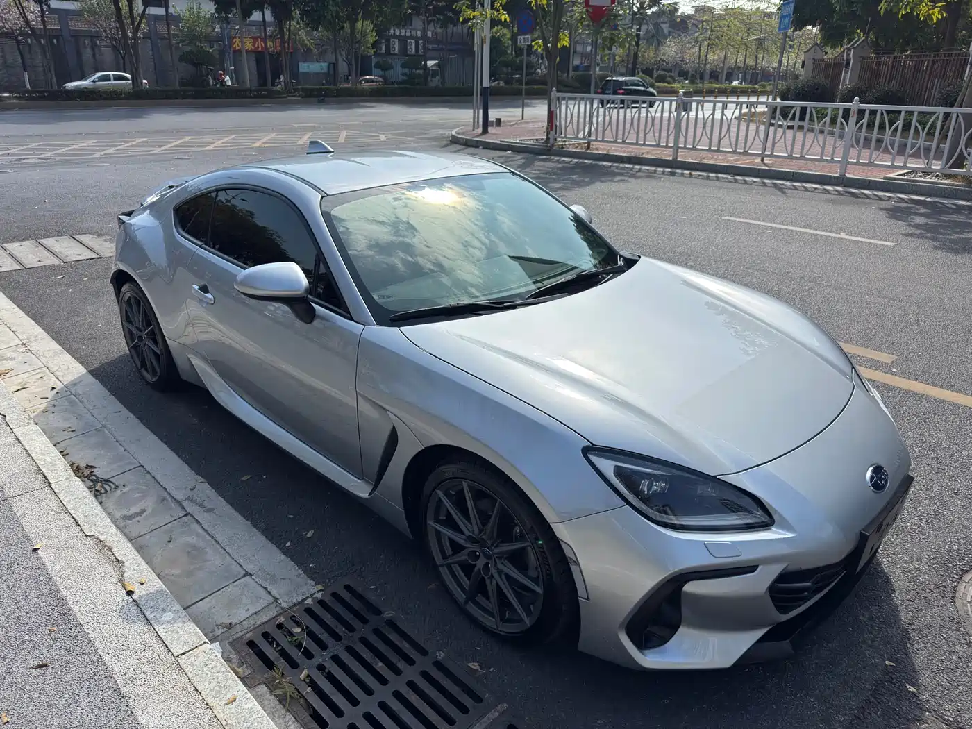 Subaru BRZ 2022 2.4L Manual фото 3