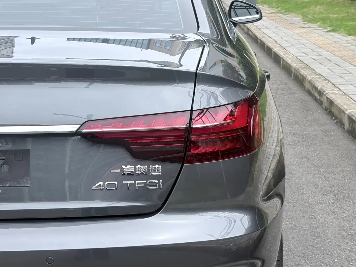 Фото 8 - Audi A4L