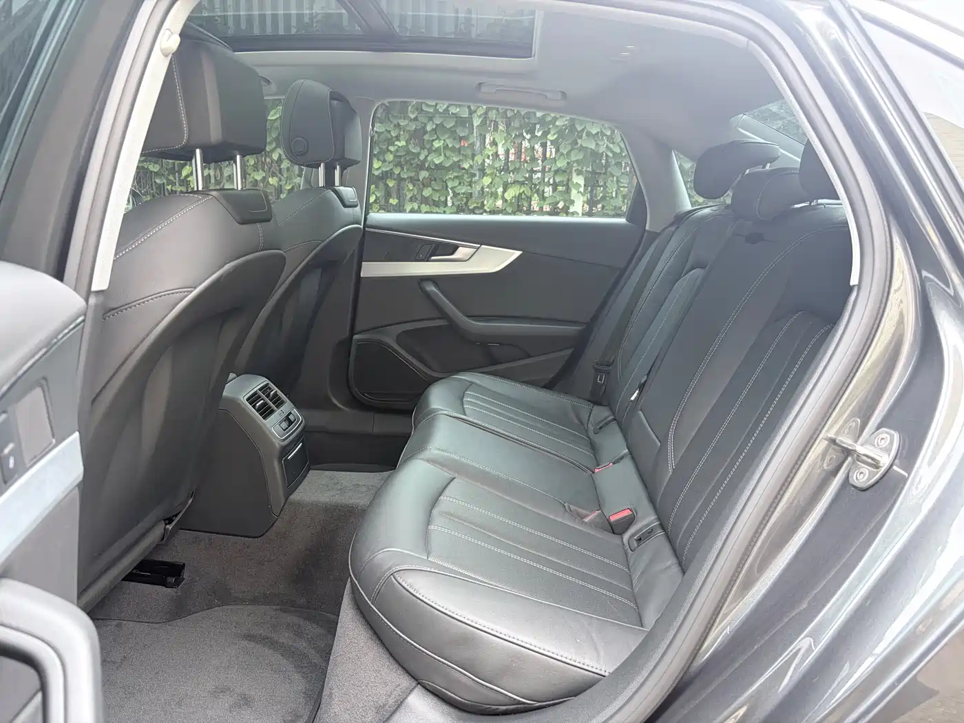 Фото 16 - Audi A4L