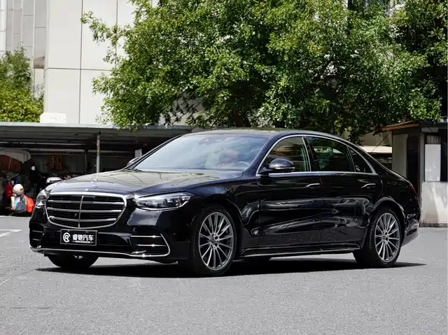 Mercedes-Benz S-Class 2024