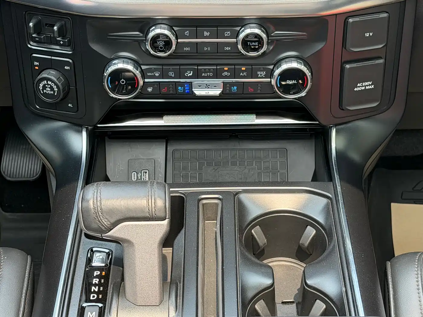 FORD F-150 RAPTOR