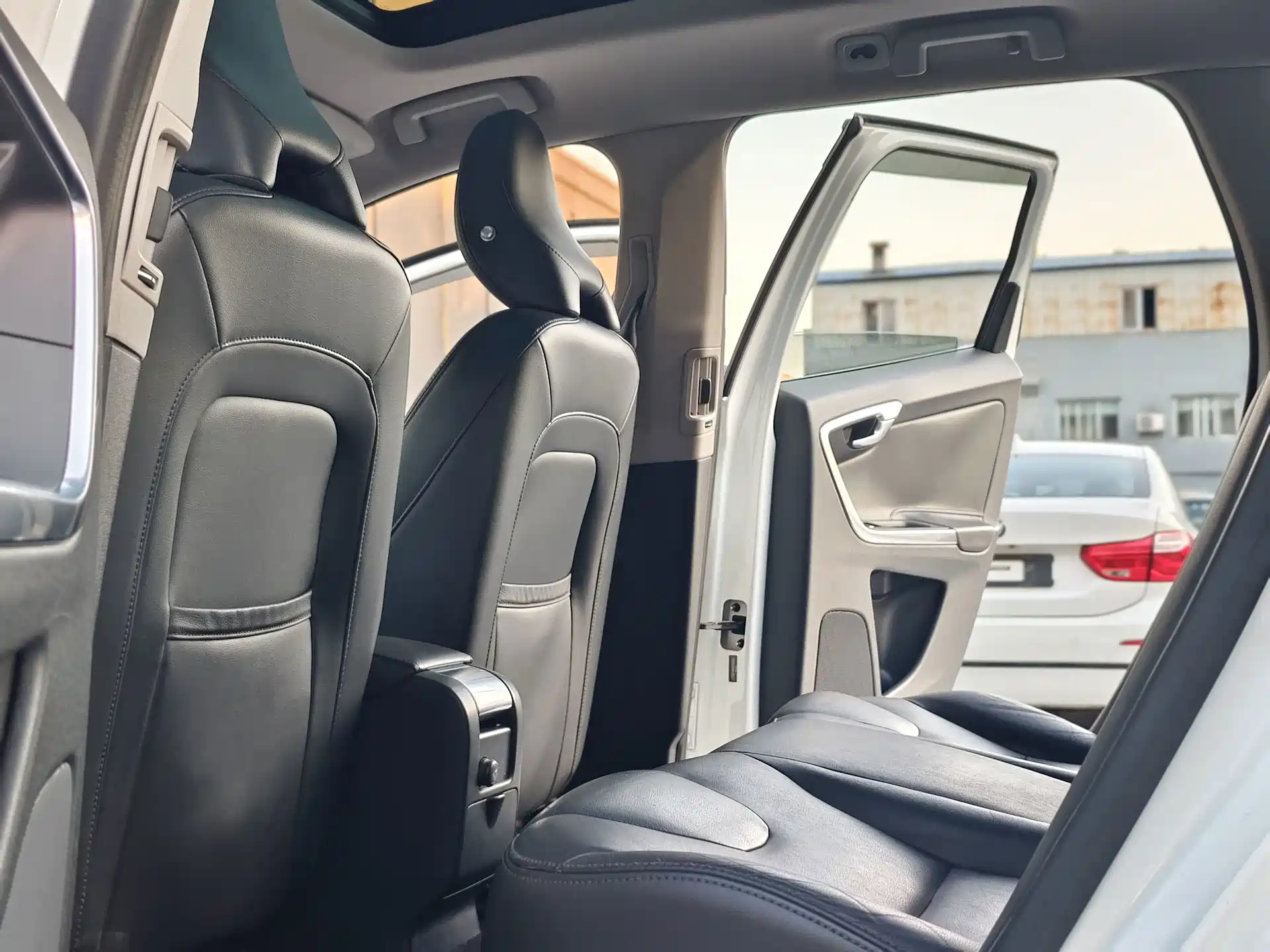 صورة 15 - Volvo XC60