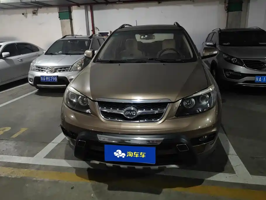 BYD S6 2012 2011 2.4L Automatic Premium Edition