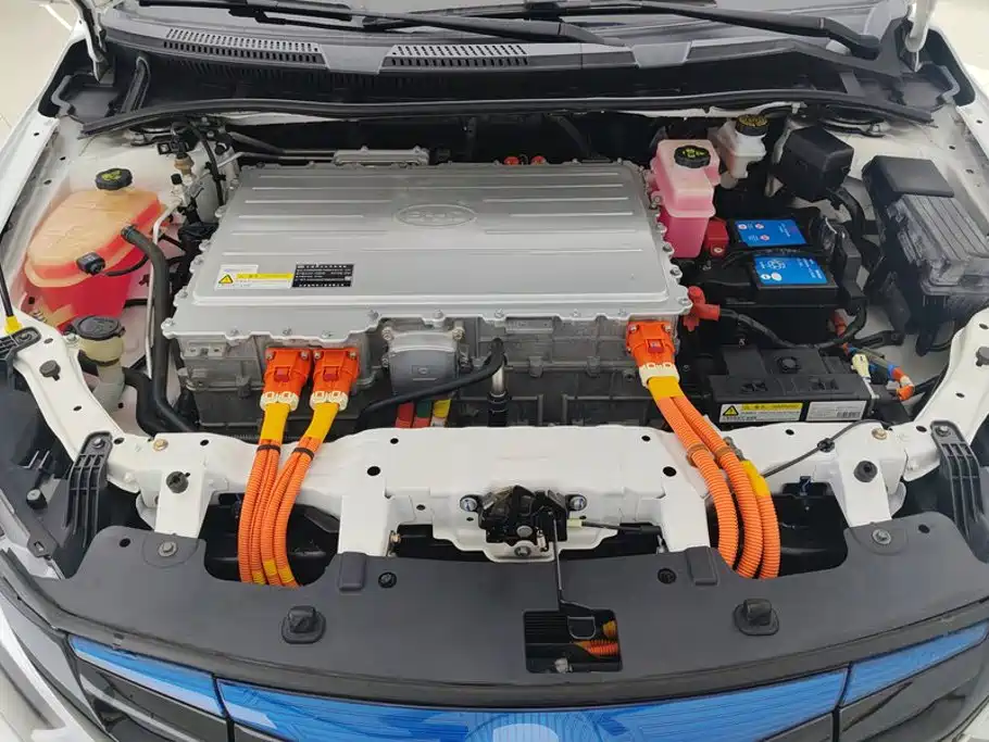 صورة 10 - BYD Qin New Energy