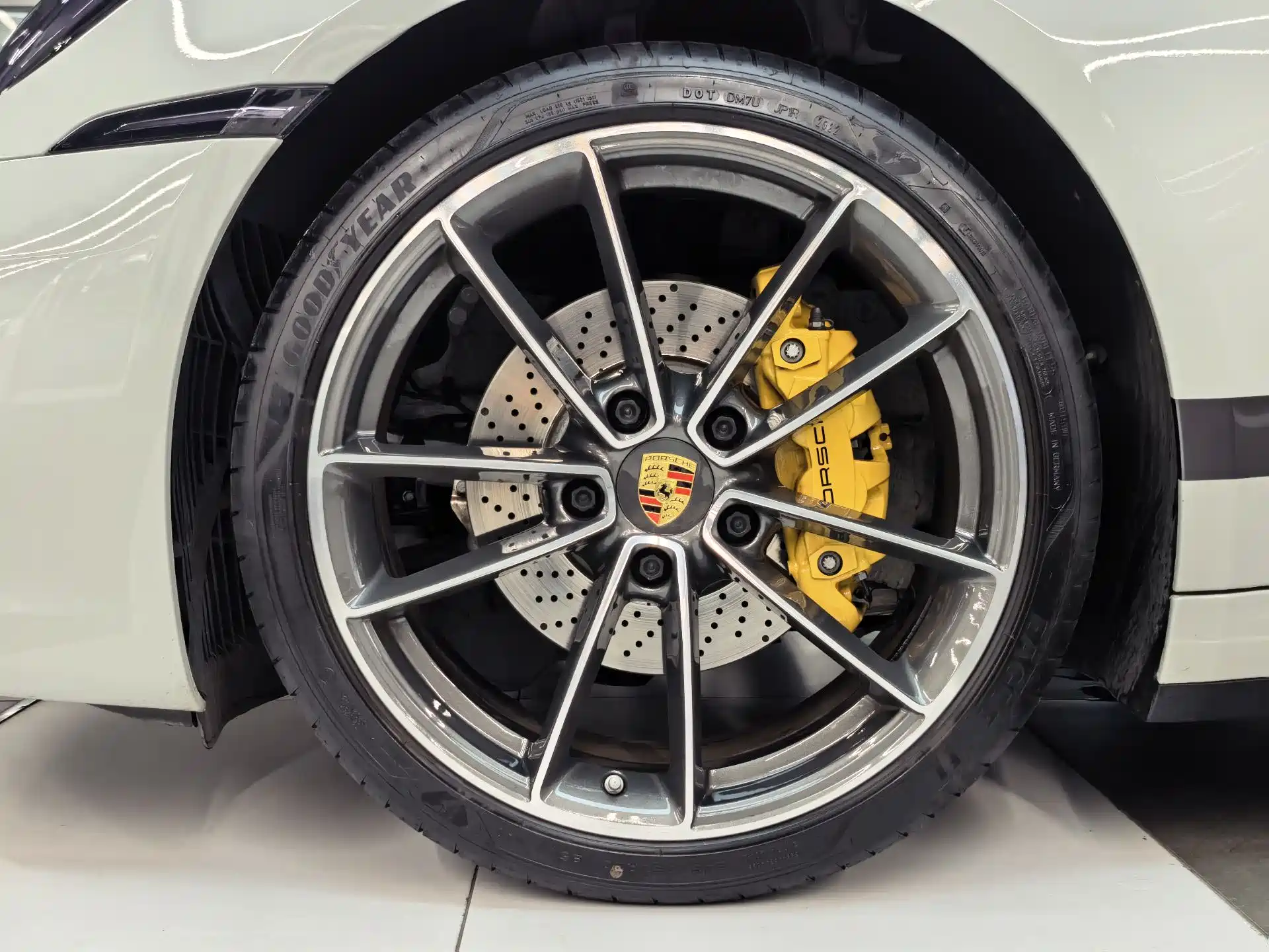 Фото 4 - Porsche 911
