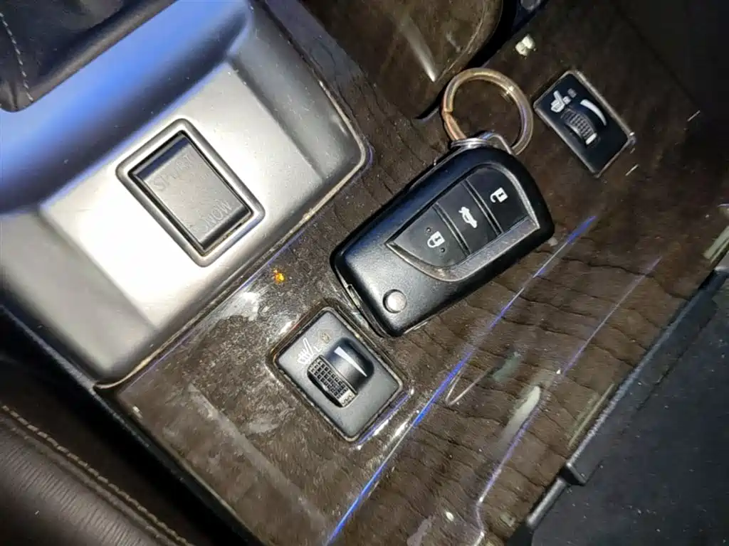 Toyota Reiz 2013 2.5V Premium Edition фото 9