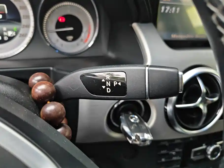 Mercedes-Benz GLK-Class 2013 Facelift GLK 300 4MATIC Fashion фото 16
