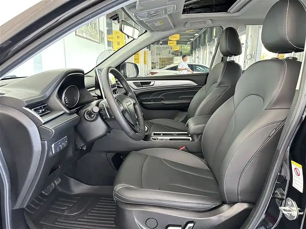 Haval M6 2021 PLUS 1.5T DCT Premium Smart Connect фото 4