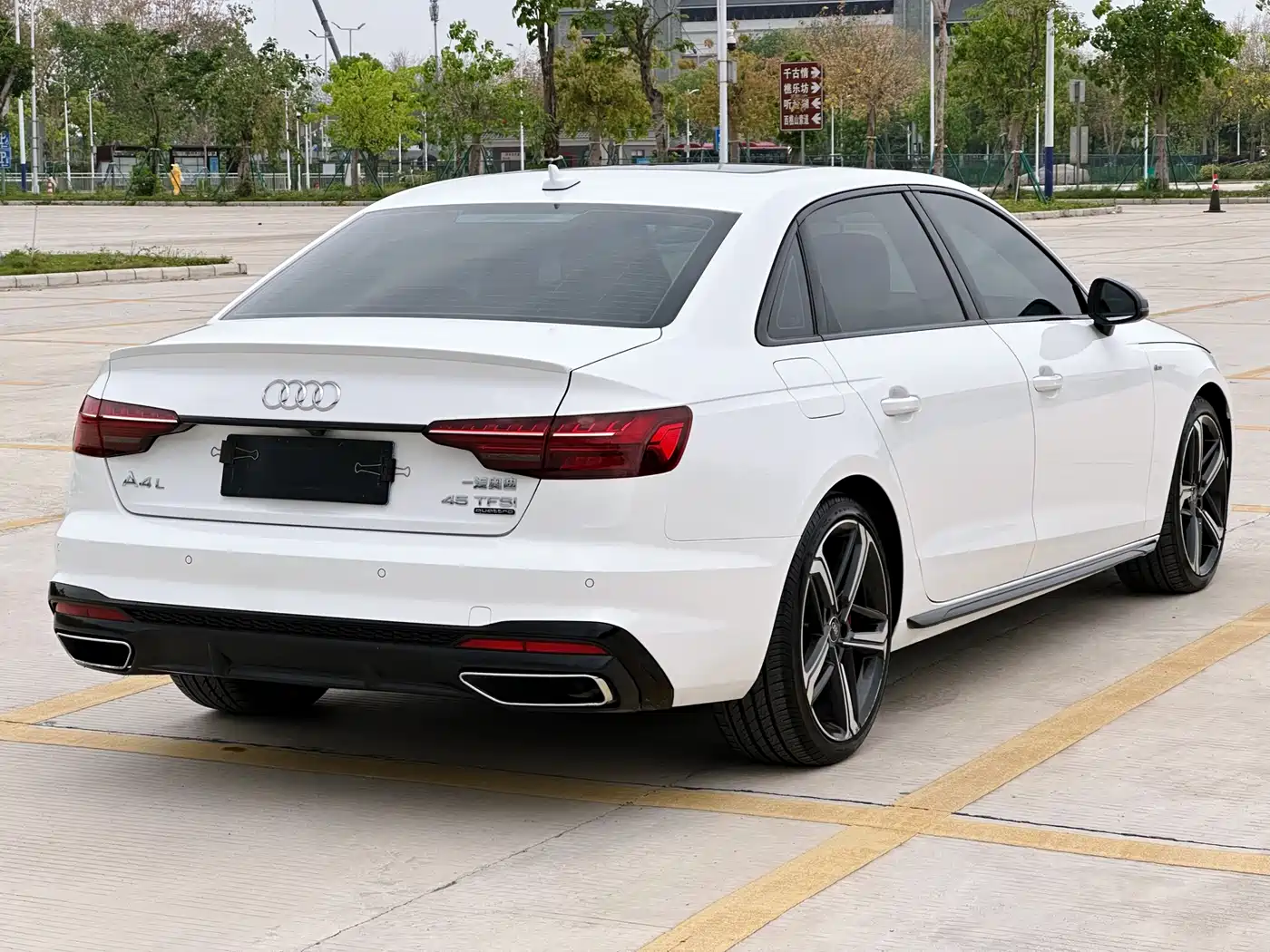 Audi A4L 2022 45 TFSI quattro Premium Dynamic фото 11