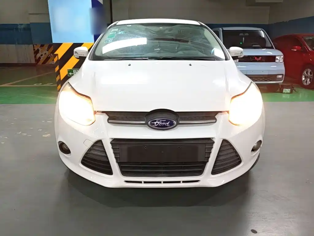 Фото 3 - Ford Focus