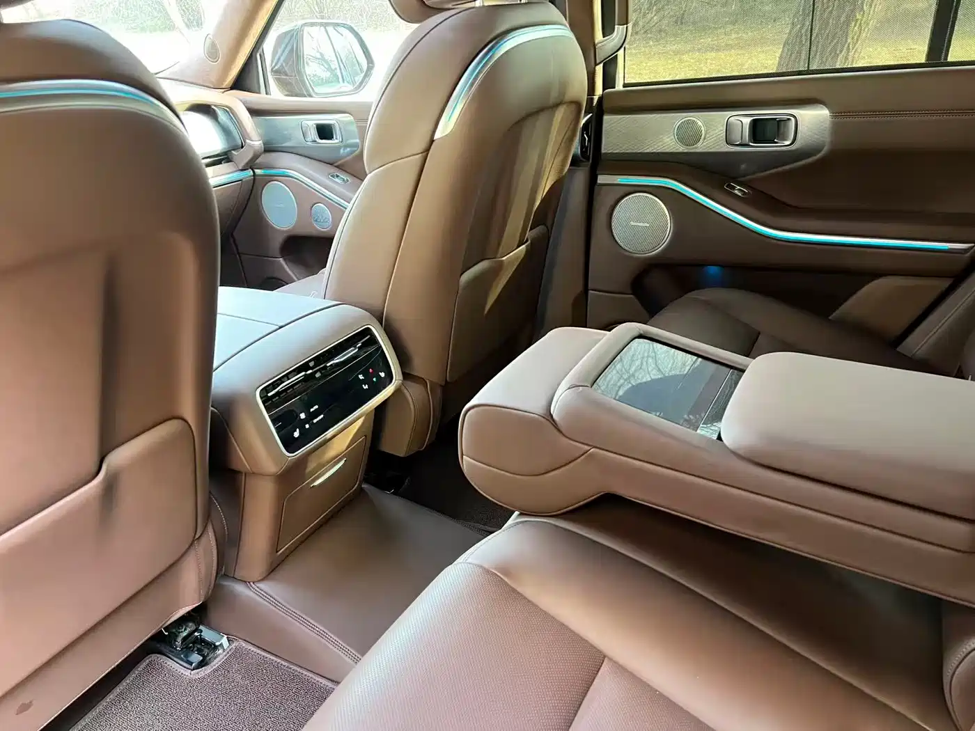 TANK TANK 700 NEW ENERGY