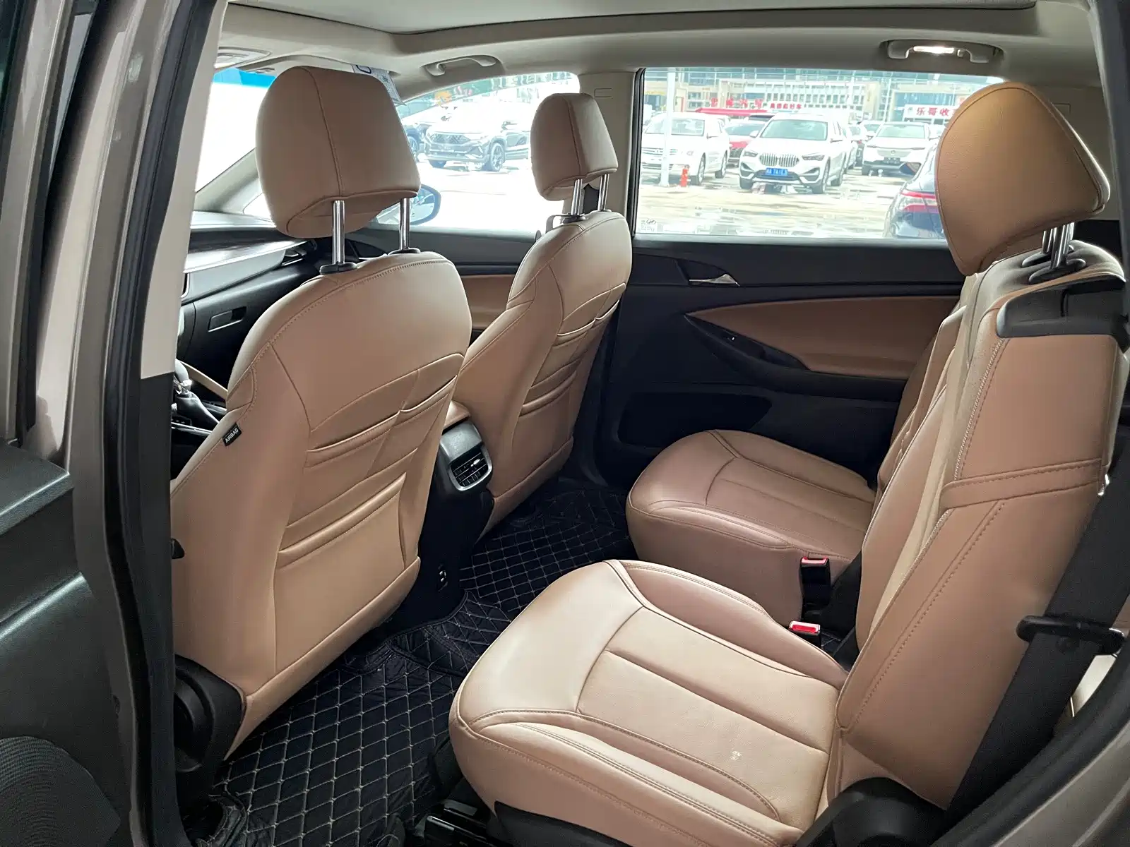 Фото 23 - Buick GL6