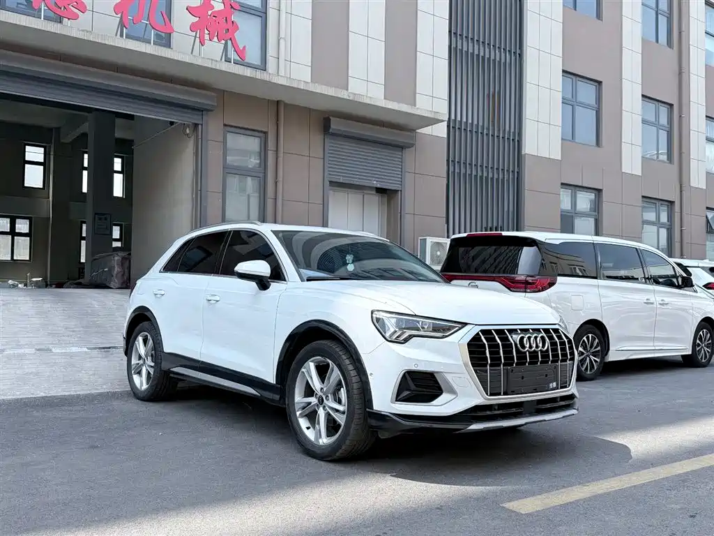 Audi Q3 2023 35 TFSI Fashion Dynamic (1.4T) фото 3