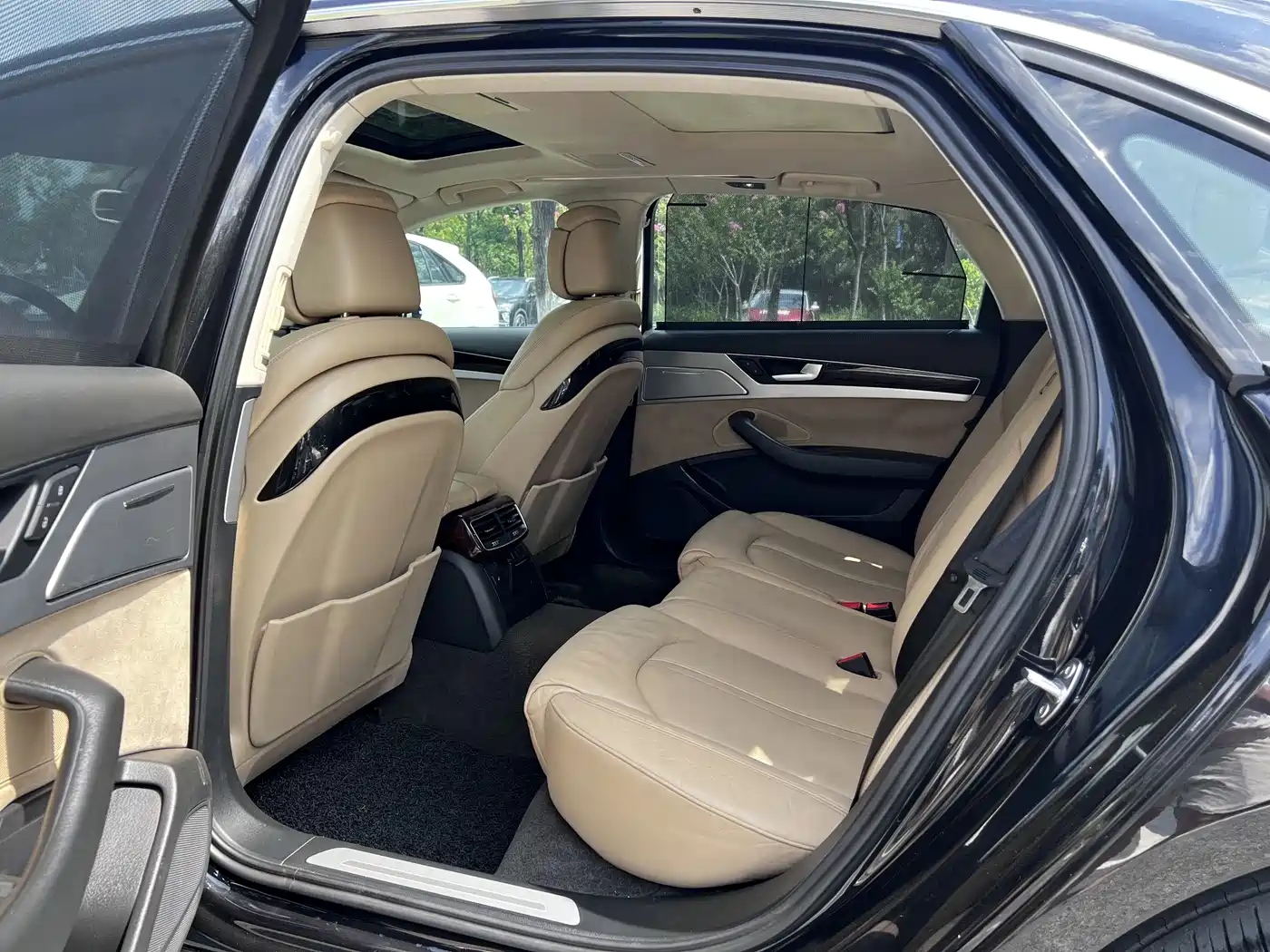 Audi A8 2012 A8L 45 TFSI quattro Luxury фото 9