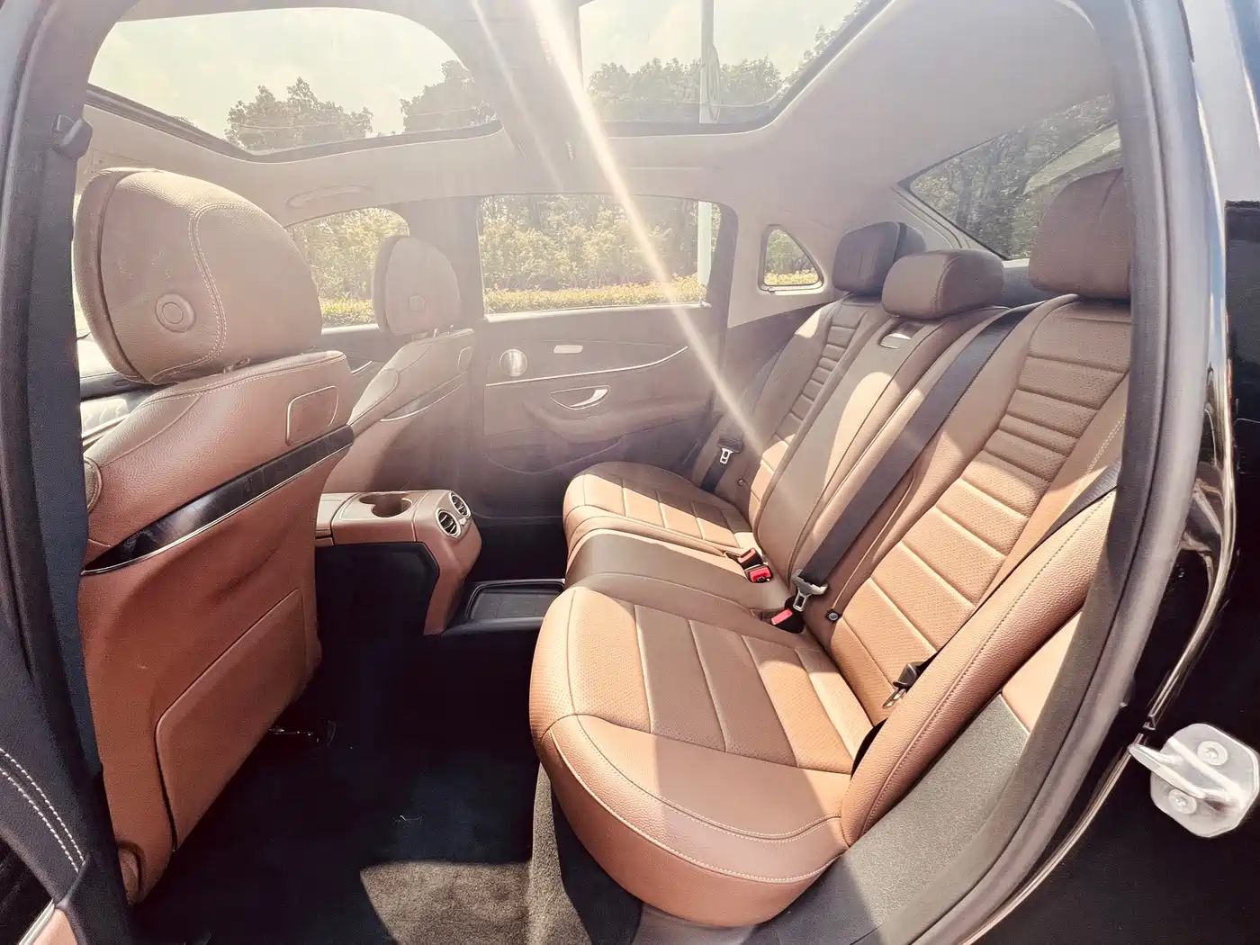 Mercedes-Benz E-Class 2016 E 300 L Sport Fashion Type фото 13