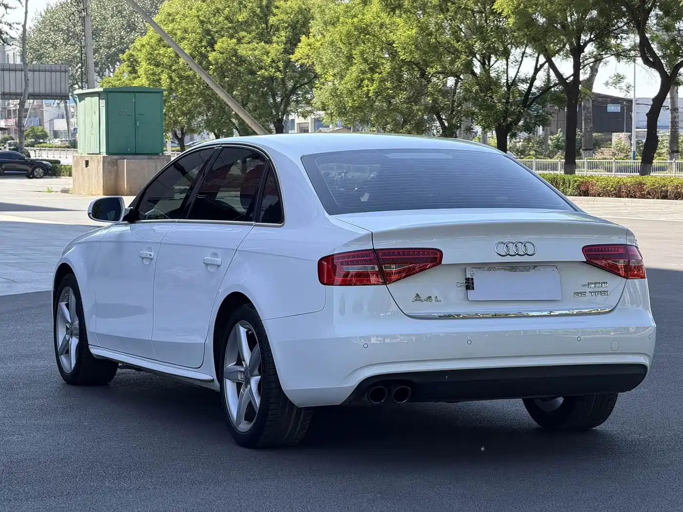 Audi A4L 2013 35 TFSI Automatic Standard фото 4