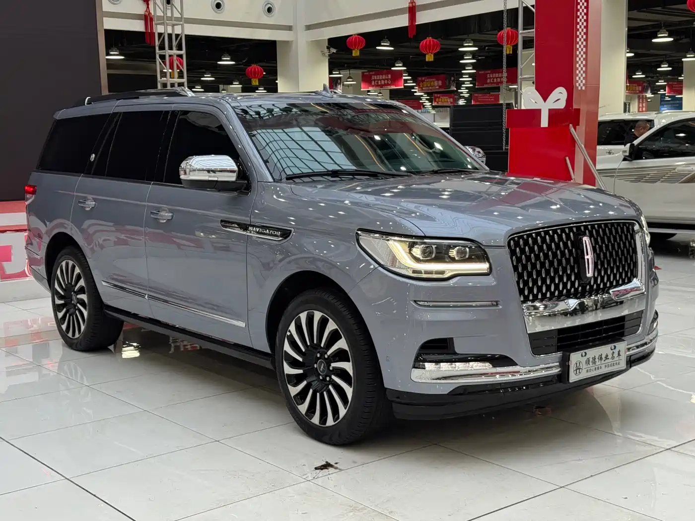 LINCOLN NAVIGATOR