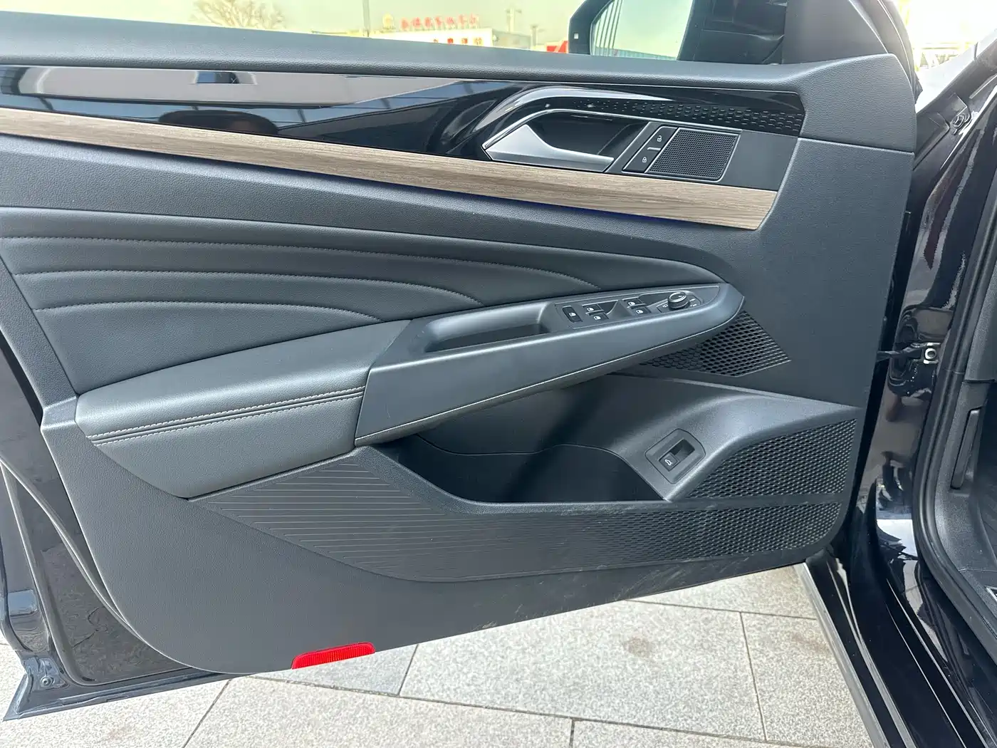Volkswagen Passat 2021 Model 330TSI Luxury Edition фото 11