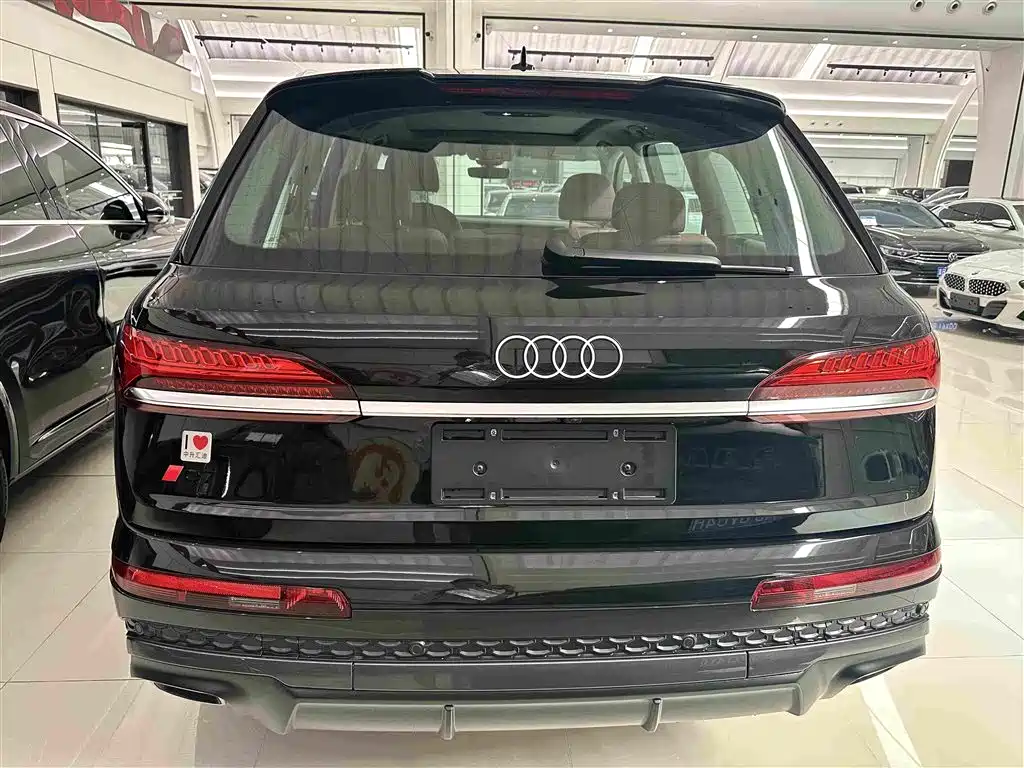 Audi Q7 2026 2025 55 TFSI quattro S line Sport