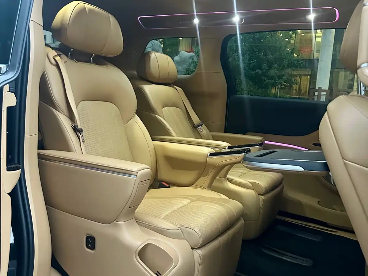 Voyah Auto Voyah Dreamer 2025 PHEV 4WD Kunpeng Premium Edition фото 11