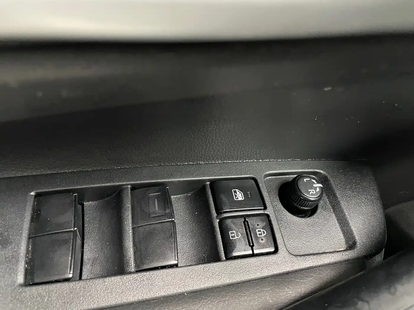 Toyota Levin 2022 TNGA 1.5L CVT Progressive Edition фото 16