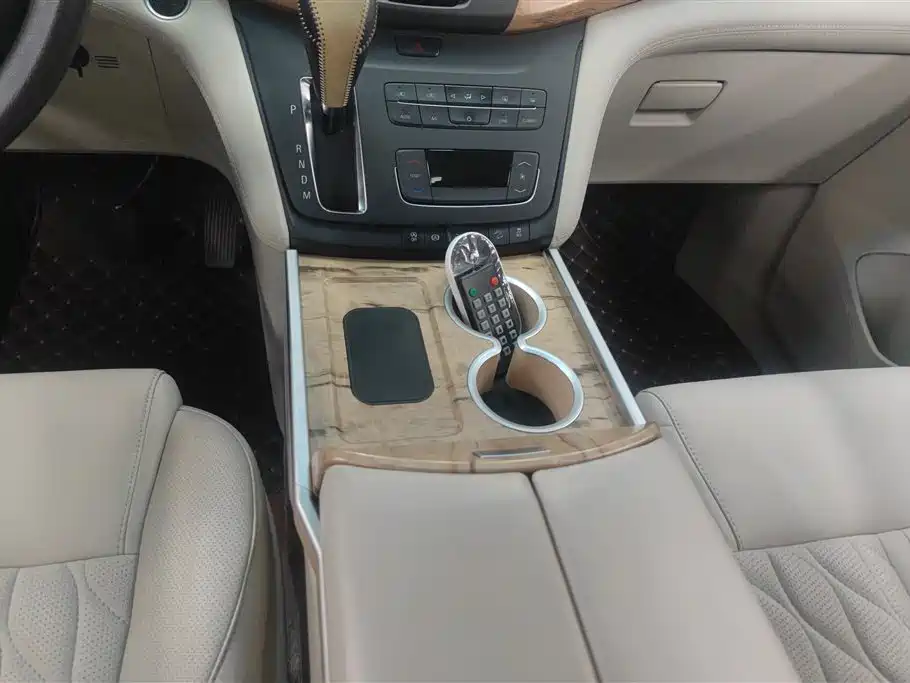 Buick GL8 2018 ES 28T Comfort Type China VI фото 16