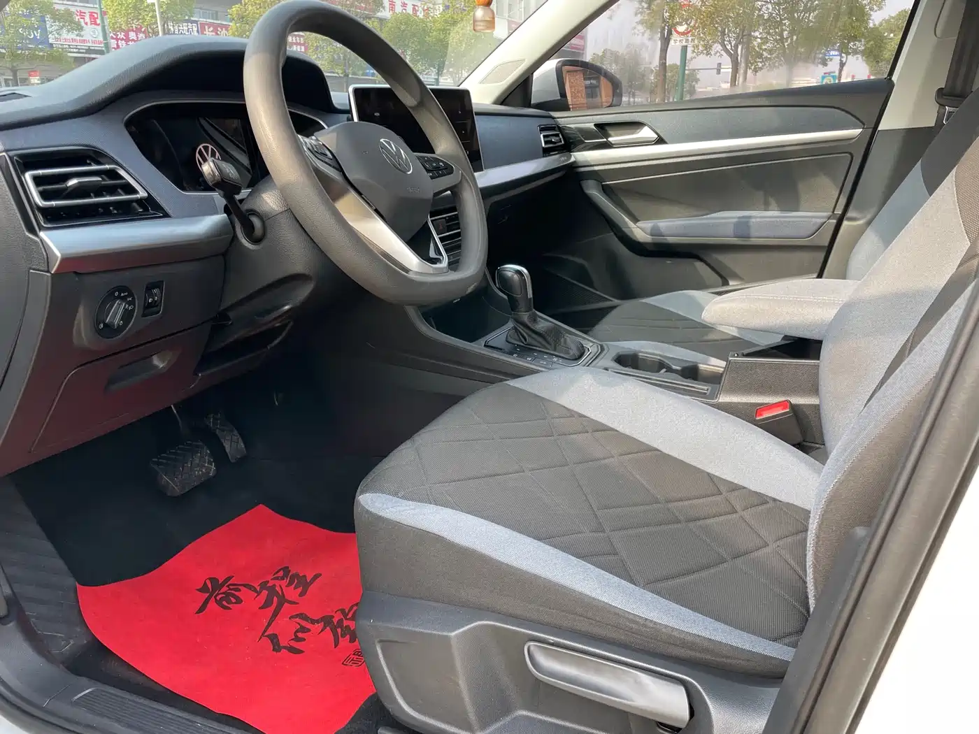 Volkswagen Lavida 2023 Facelift 1.5L Auto Comfort Edition фото 7