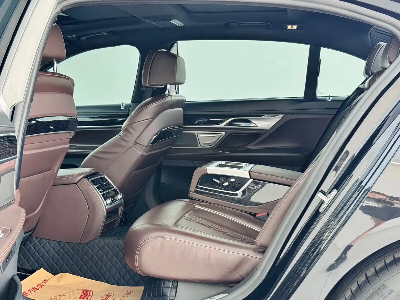 Фото 7 - BMW 7 Series